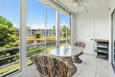 721 Lori Dr #208, Palm Springs: photo 1 of 30