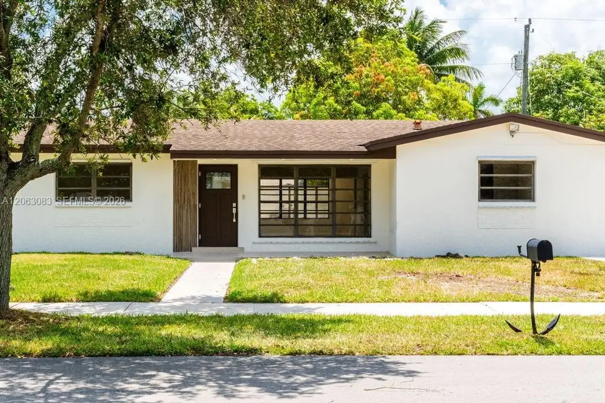 19390 Whispering Pines Rd, Cutler Bay: photo 1 of 20