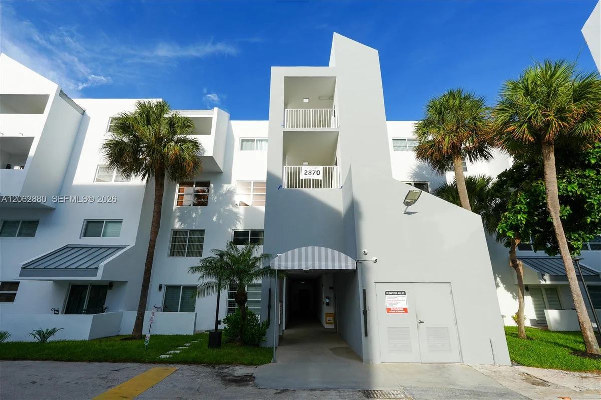 2870 NE 14th St Cswy #303C, Pompano Beach: photo 1 of 30