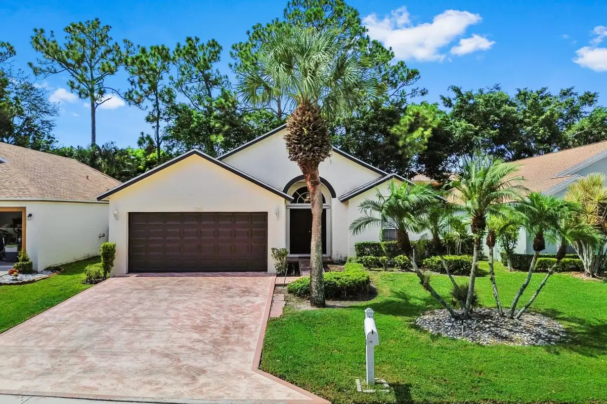 320 Hammocks Trl, Greenacres: photo 1 of 30