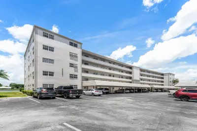 250 John F Kennedy Dr #204, Atlantis: photo 1 of 42