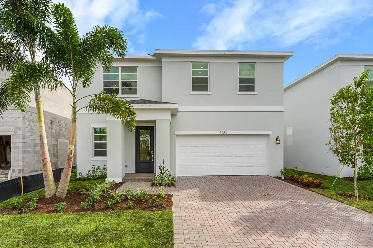 7284 Claudelle St, Lake Worth: photo 1 of 10