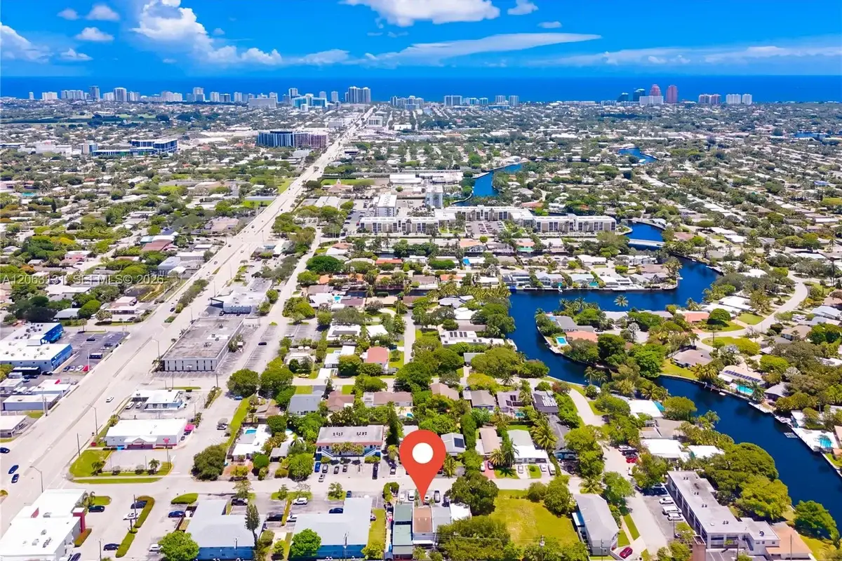 3037 NE 13th Ave, Oakland Park: photo 1 of 18