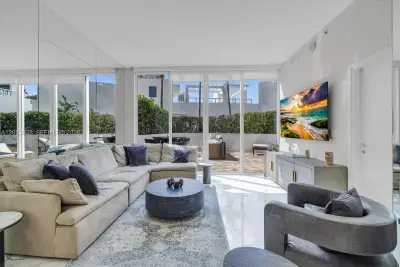 50 S Pointe Dr #510, Miami Beach: photo 1 of 21
