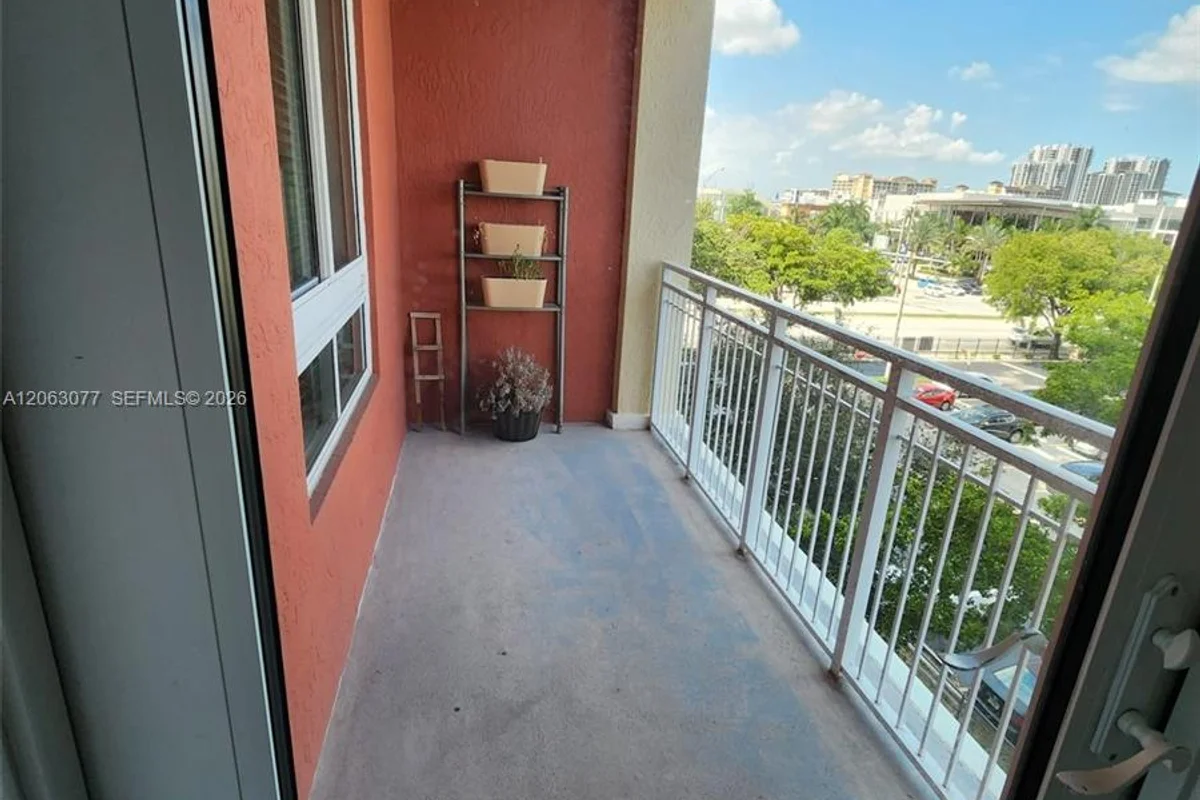 7355 SW 89th St #425N, Miami: photo 1 of 25