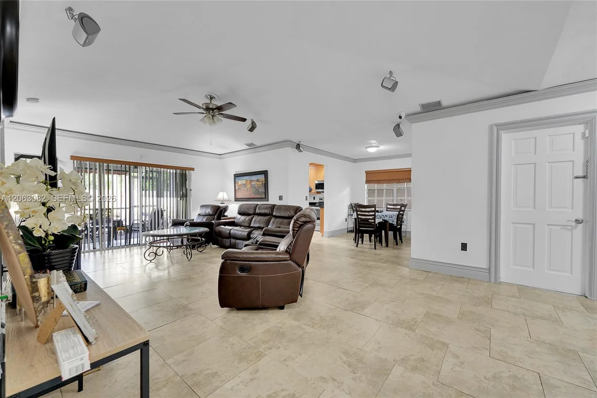 5520 NW 49th Ave, Coconut Creek: photo 1 of 27