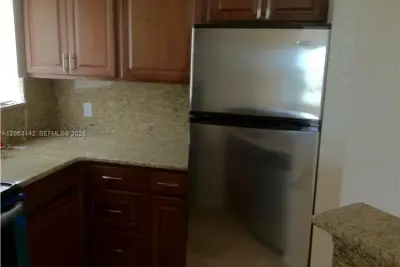3350 N Pinewalk Dr N #1428, Margate: photo 1 of 13