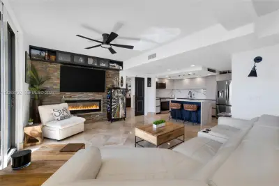 110 N Federal Hwy #1118, Fort Lauderdale: photo 1 of 66