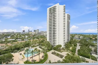 21205 Yacht Club Dr #1502, Aventura: photo 1 of 22