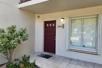 13904 SW 91st Ter, Miami: photo 1 of 19