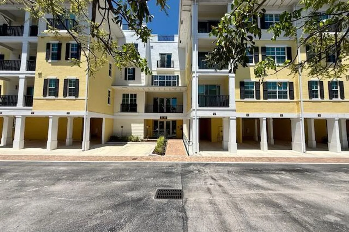 3130 W Latitude Cir #404, Delray Beach: photo 1 of 24