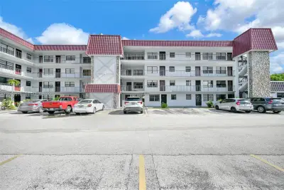 1335 W 68th St #204, Hialeah: photo 1 of 35