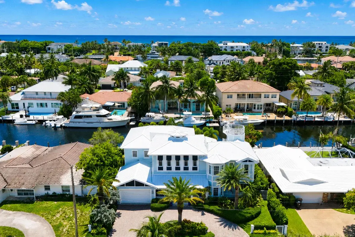 3332 NE 29th Ave, Lighthouse Point: photo 1 of 5