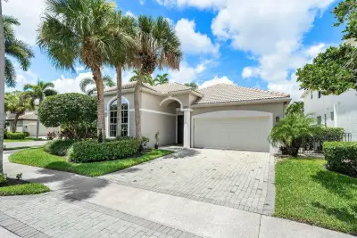 3299 NW 53rd Cir, Boca Raton: photo 1 of 31