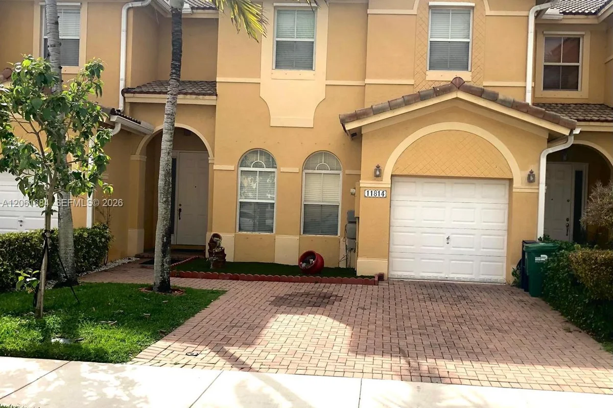 11814 SW 137th Path, Miami: photo 1 of 18