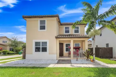 24303 SW 118th Ave, Homestead: photo 1 of 41