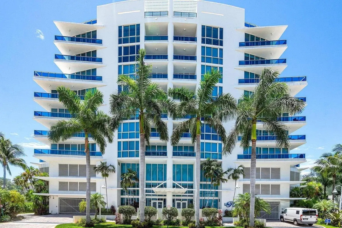715 Bayshore Dr #Ph4, Fort Lauderdale: photo 1 of 50
