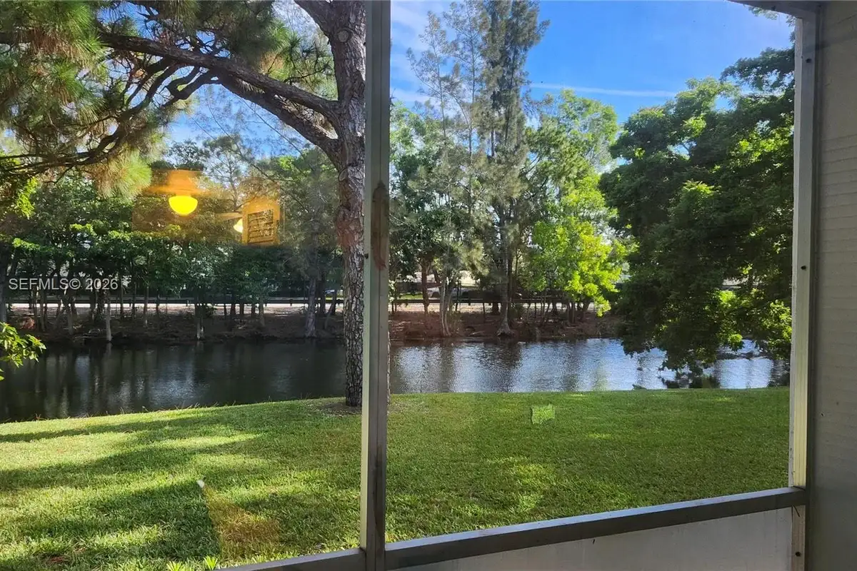 376 Durham L, Deerfield Beach: photo 1 of 24