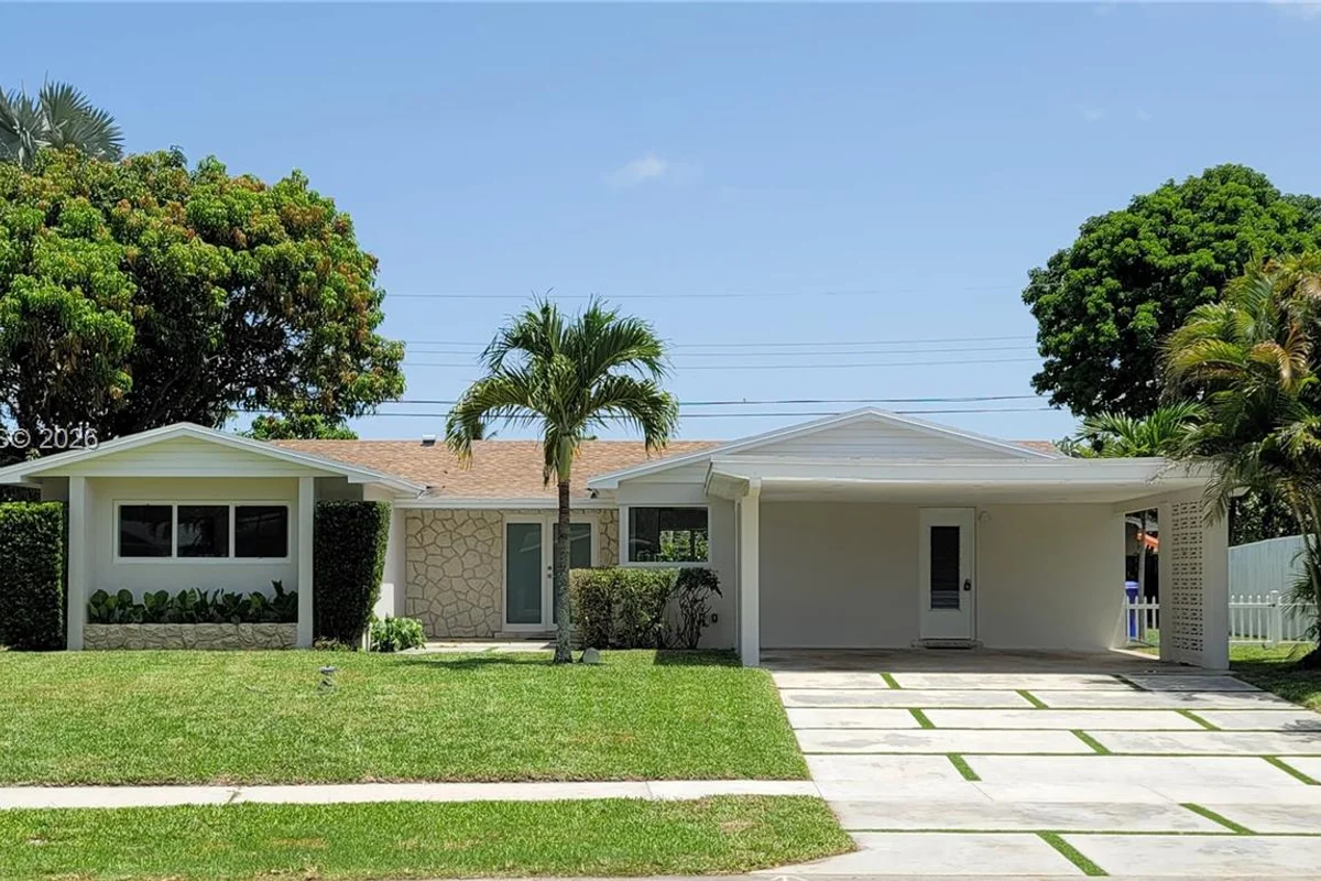6640 SW 7 St, Pembroke Pines: photo 1 of 37