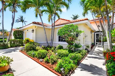 7285 Burgess Dr, Lake Worth: photo 1 of 37