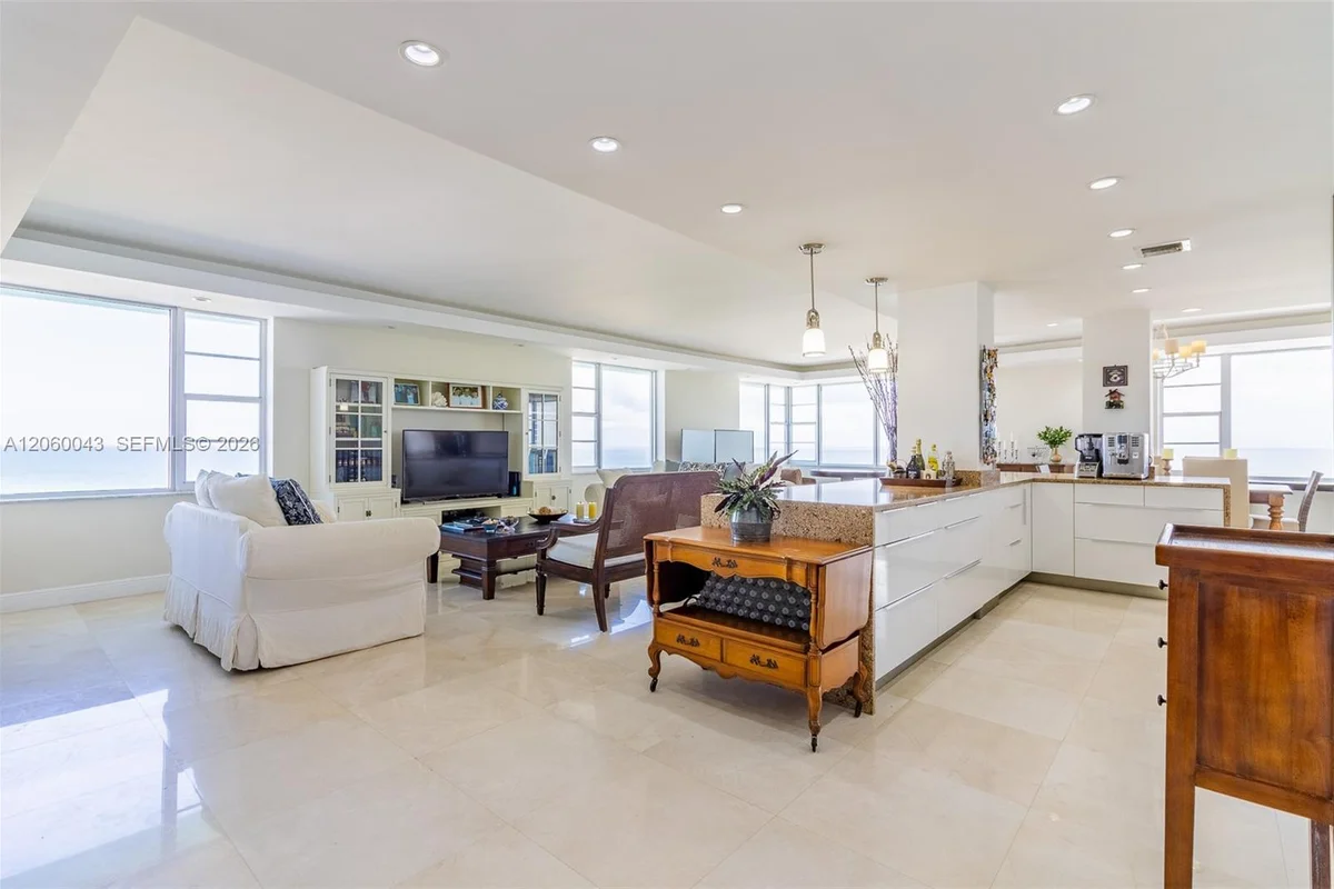 5255 Collins Ave #11E, Miami Beach: photo 1 of 39