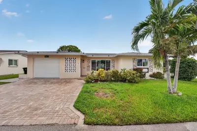 4716 NW 49th Pl, Tamarac: photo 1 of 34