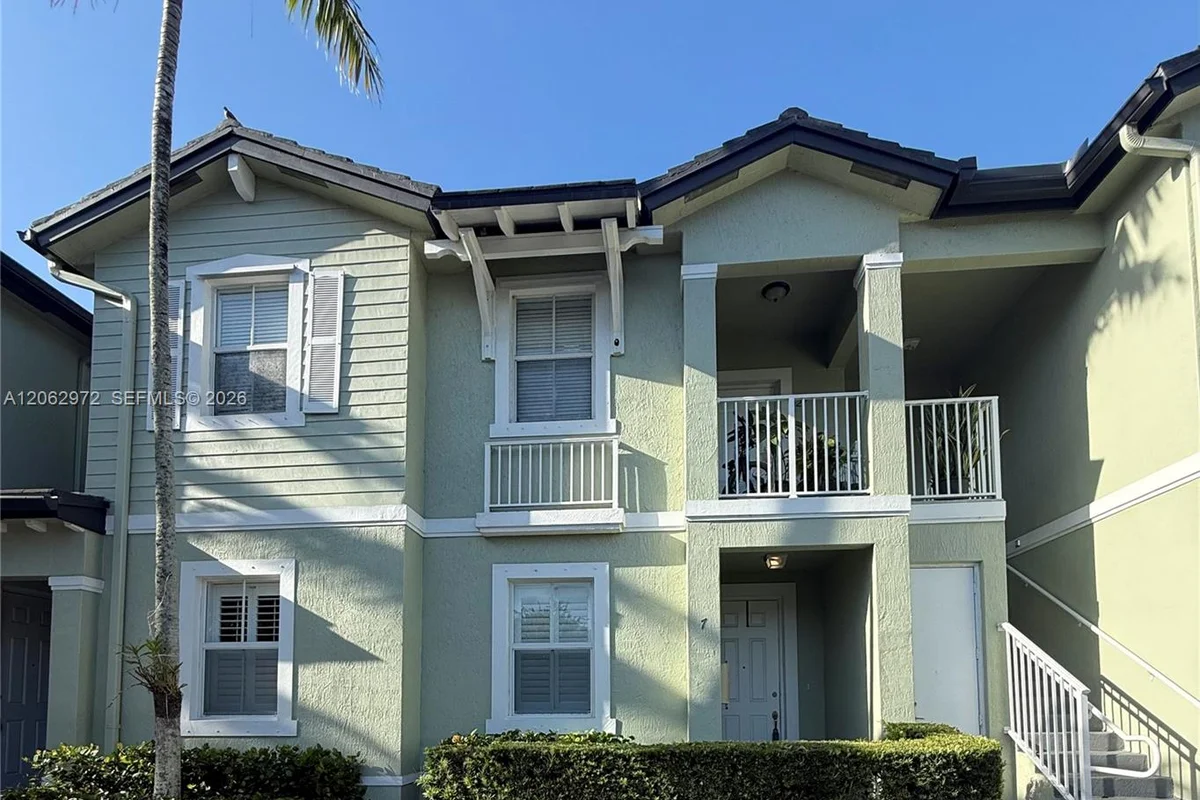 3064 SE 1st Dr #7, Homestead: photo 1 of 23