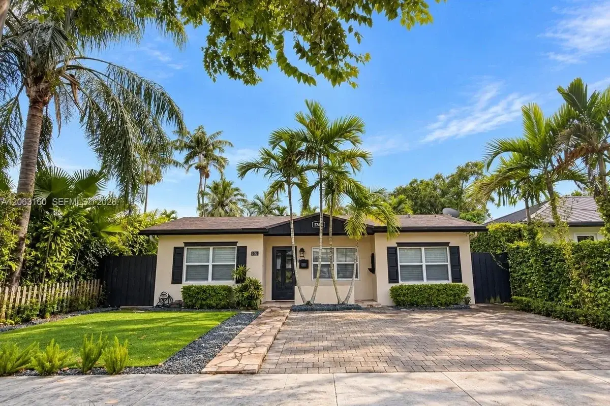 5744 SW 54th Ter, Miami: photo 1 of 20
