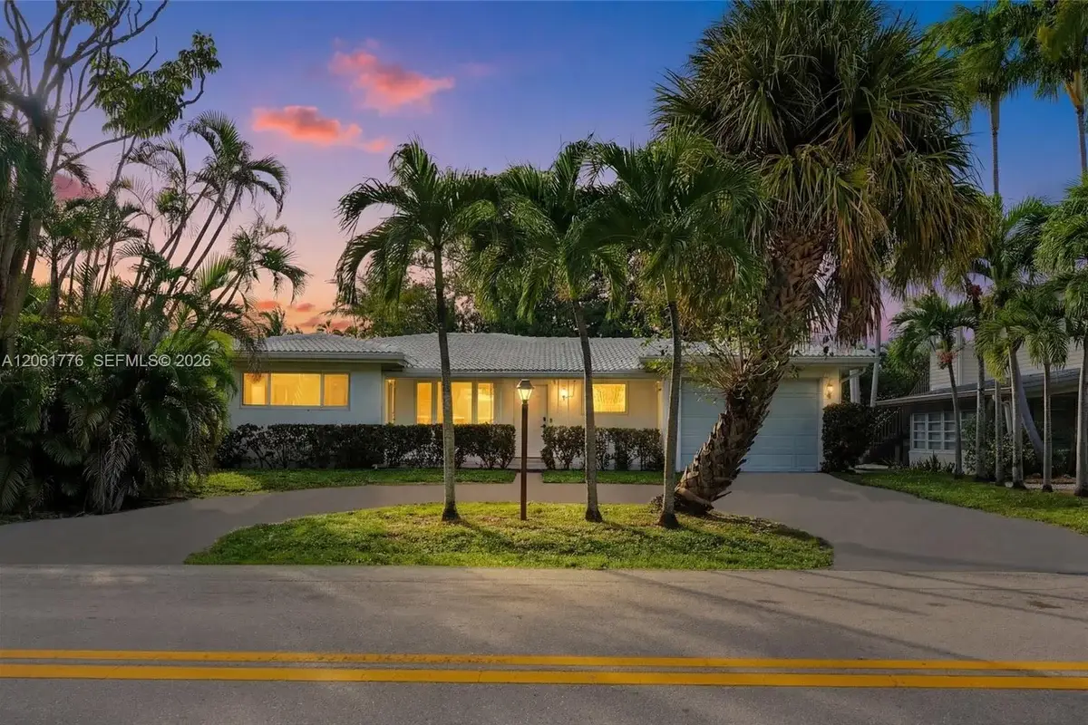 3497 NE 20th Ave, Oakland Park: photo 1 of 50