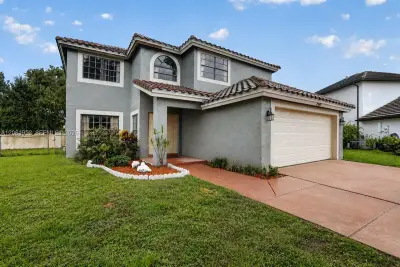 1580 SW 87th Ter, Pembroke Pines: photo 1 of 49