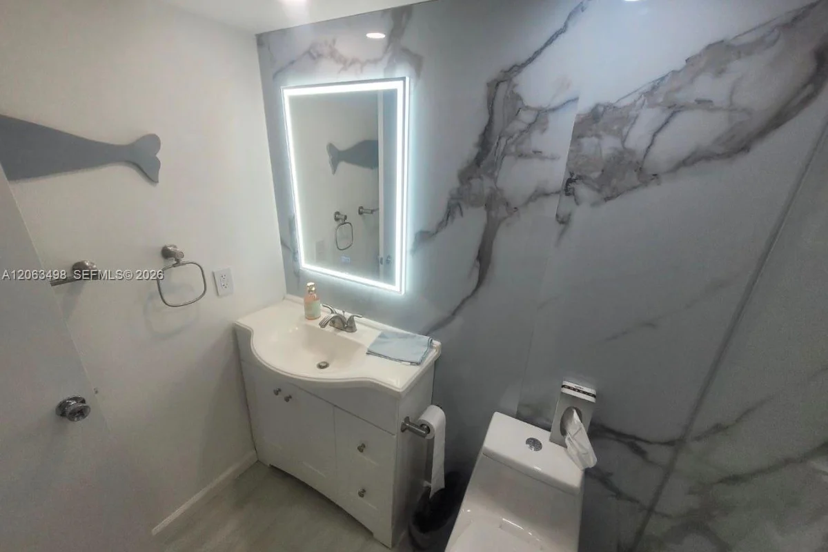 300 Golden Isles Dr #217, Hallandale Beach: photo 1 of 10