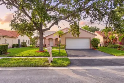 18871 NW 2nd St, Pembroke Pines: photo 1 of 30