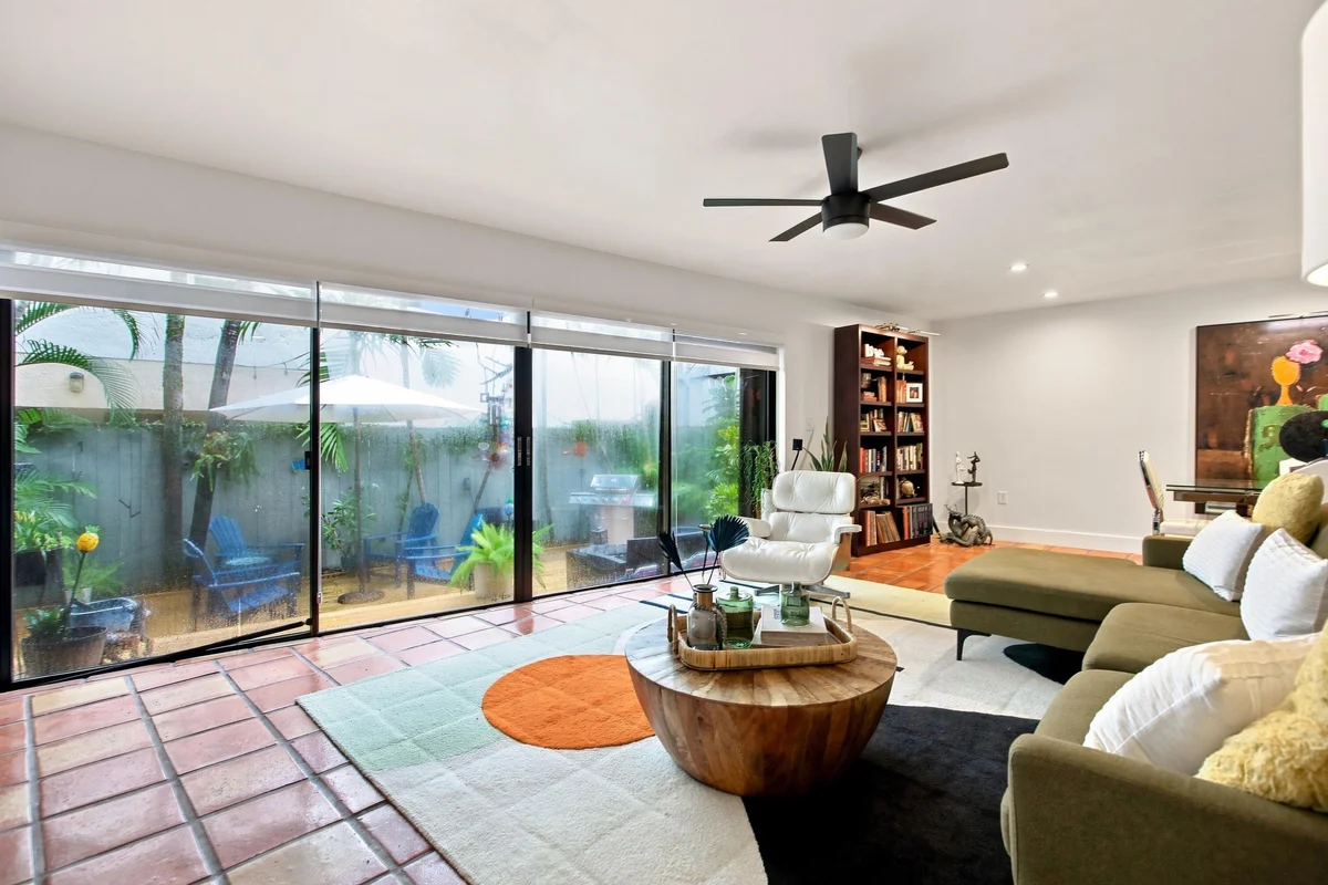 980 NW N River Dr #30, Miami: photo 1 of 42