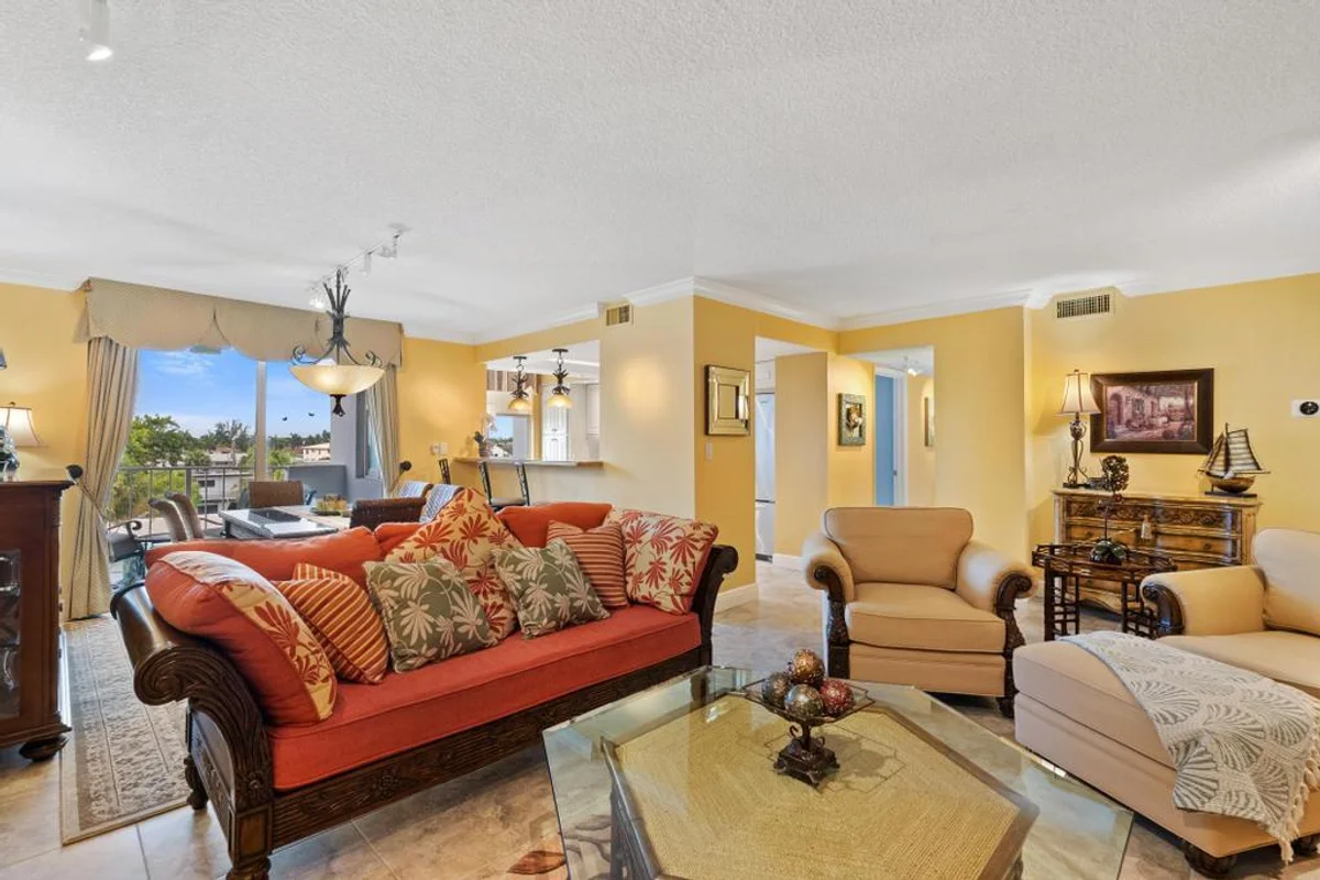 3210 SE 10th St #4a, Pompano Beach: photo 1 of 51