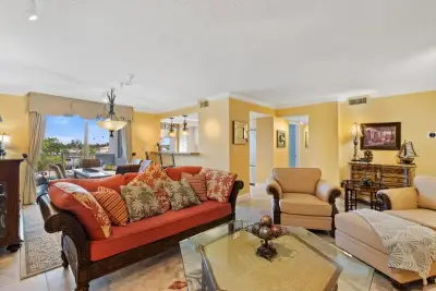 3210 SE 10th St #4a, Pompano Beach: photo 1 of 51