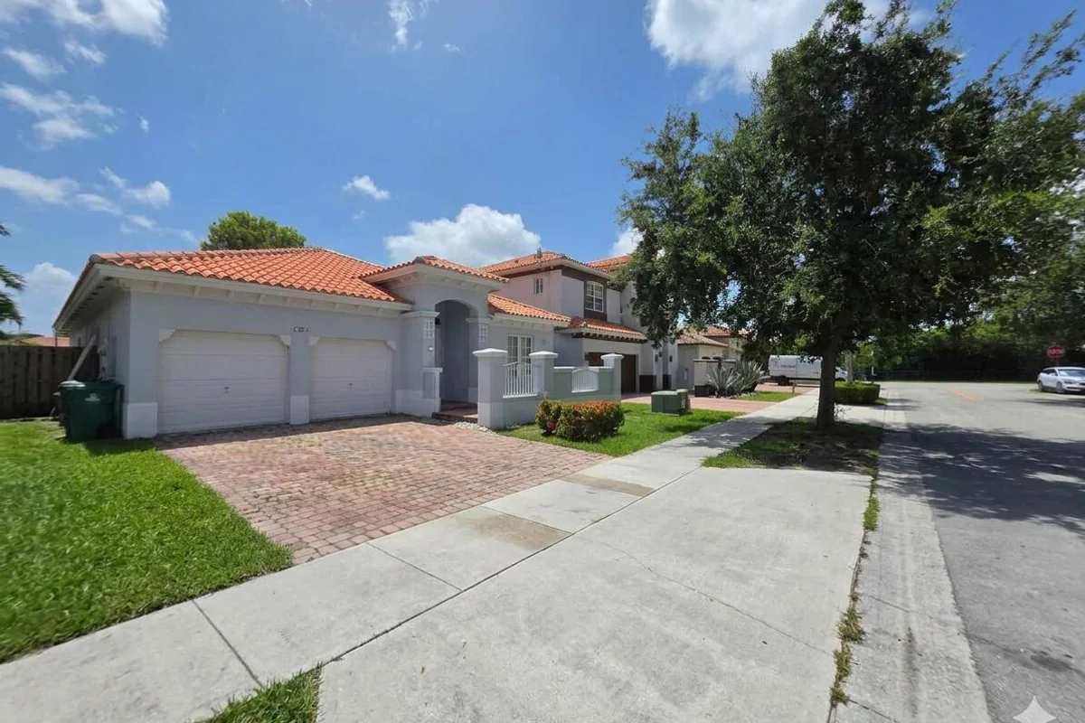 1821 SW 152nd Ct, Miami: photo 1 of 1
