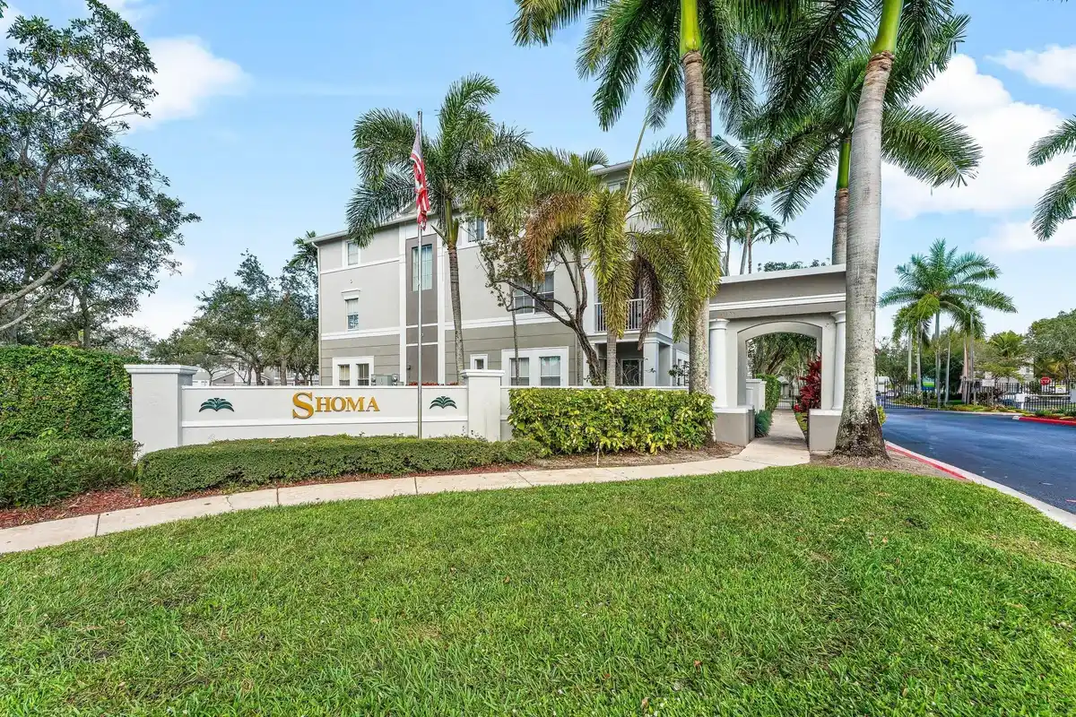 1012 Shoma Dr, Royal Palm Beach: photo 1 of 29