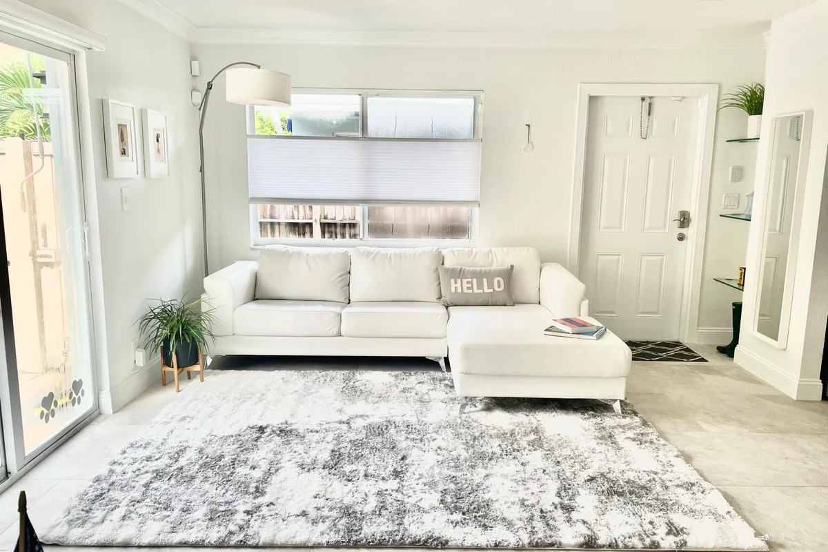 1400 NE 18th St #4, Fort Lauderdale: photo 1 of 18