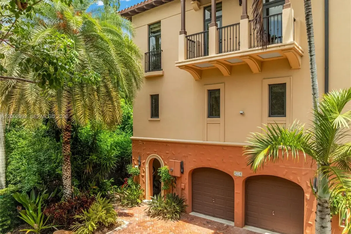 6234 Paradise Point Dr, Palmetto Bay: photo 1 of 63