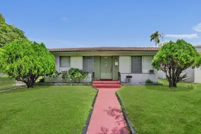 1913 Taylor St, Hollywood: photo 1 of 46