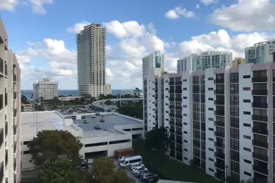 16919 N Bay Rd #916, Sunny Isles Beach: photo 1 of 22