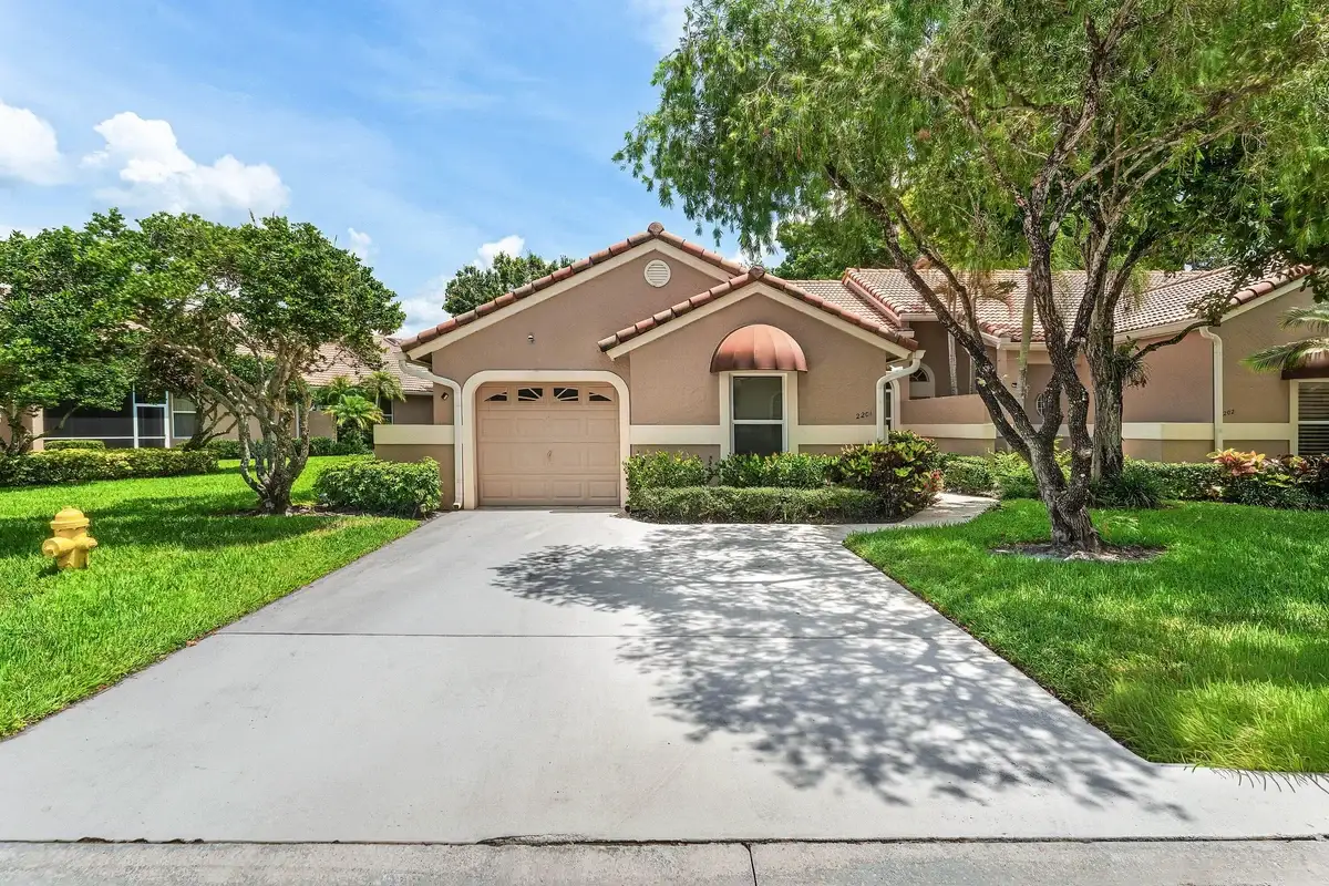 2201 Heather Run Ter, Palm Beach Gardens: photo 1 of 27