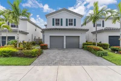 1416 SE 27th Ter, Homestead: photo 1 of 43