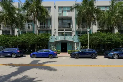 180 NE 4th Ave #207, Delray Beach: photo 1 of 22