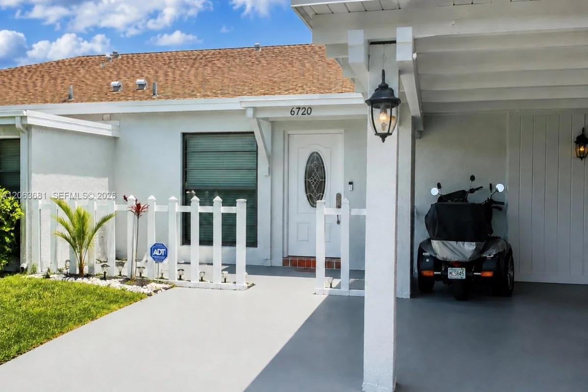 6720 Moonlit Dr, Delray Beach: photo 1 of 8