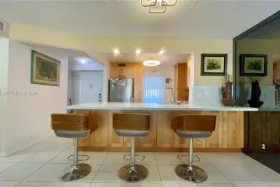 190 SE 5th Ave #104, Dania Beach: photo 1 of 41