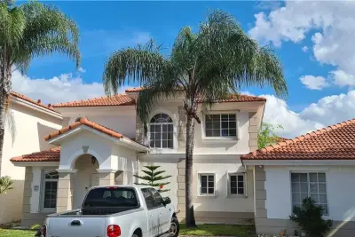 7301 NW 173rd Dr NW #101, Hialeah: photo 1 of 8