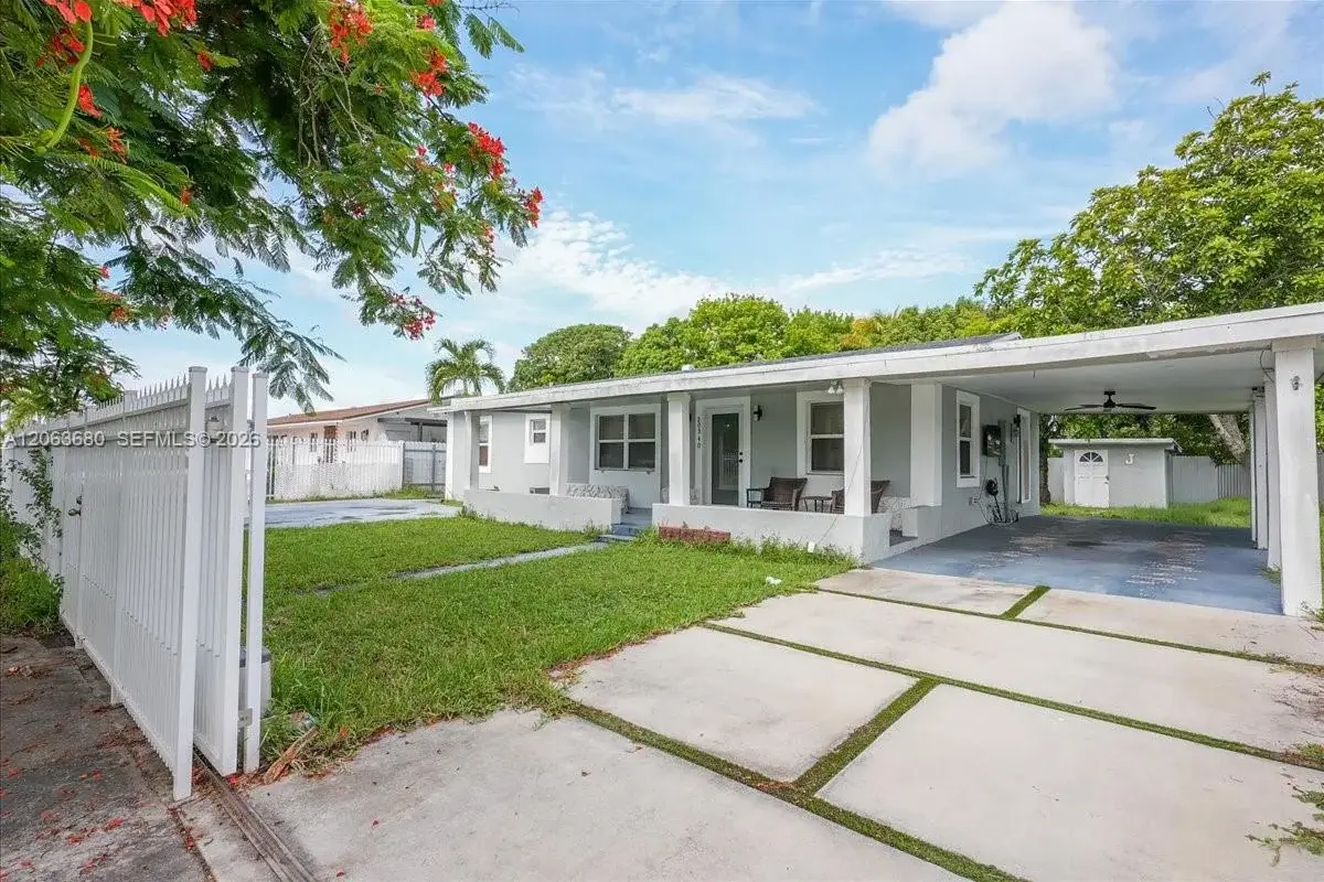 20340 NW 42nd Ave, Miami Gardens: photo 1 of 32