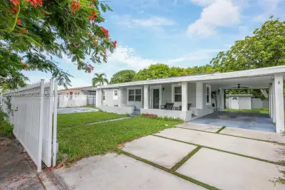 20340 NW 42nd Ave, Miami Gardens: photo 1 of 32