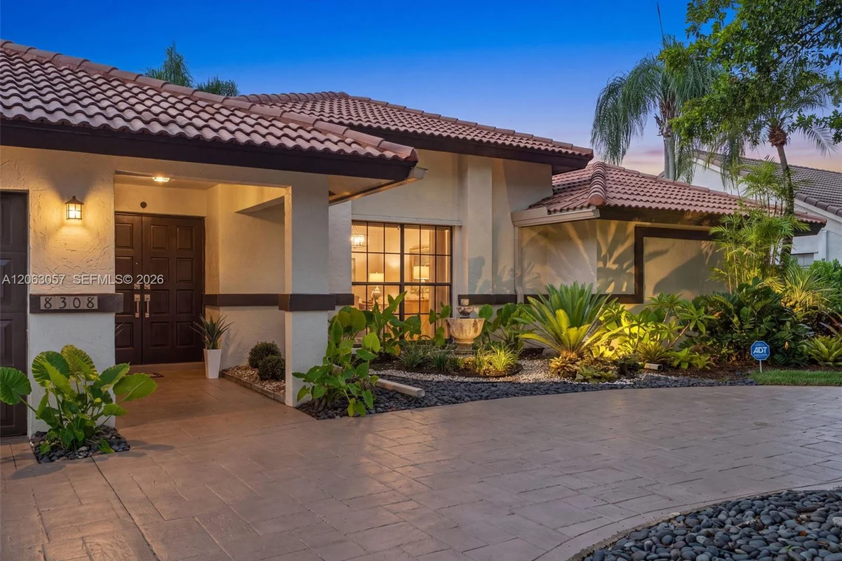 8308 NW 74th St, Tamarac: photo 1 of 41